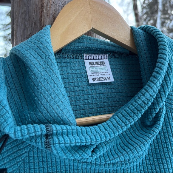 Melly - Picture 3 of 5